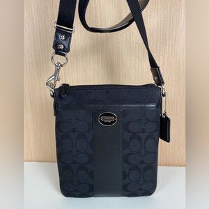 Coach Black Signature Swingpack Crossbody Bag Silver Hardware EUC